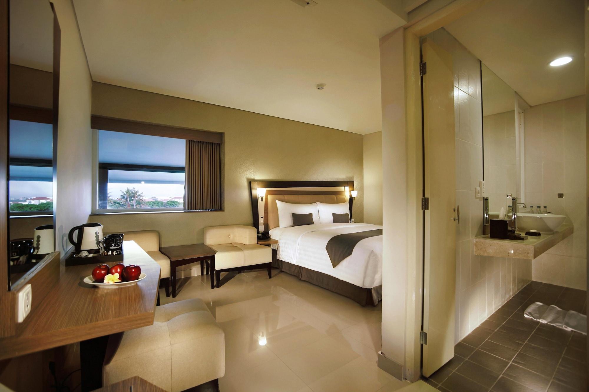 Hotel Neo - Kuta, Jelantik Legian  Exterior photo